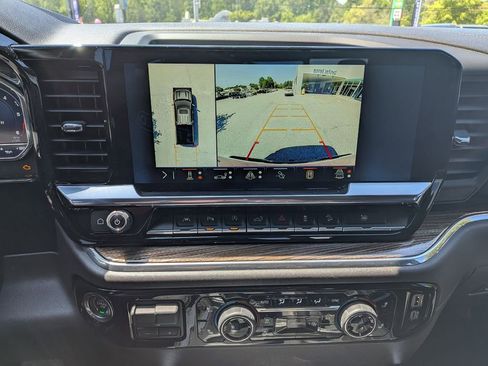 Used 2024 Chevrolet Silverado 1500 LT Trail Boss w/ LT Trail Boss Premium Package AWD/4WD image 25