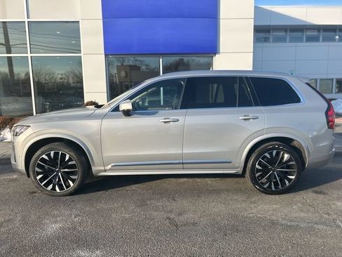 Used 2025 Volvo XC90 B6 Plus AWD/4WD image 2