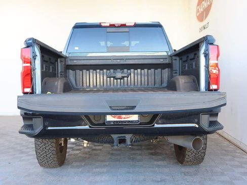 Used 2025 Chevrolet Silverado 2500 LTZ w/ LTZ Plus Package AWD/4WD image 5