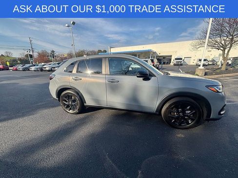 Used 2025 Honda HR-V Sport image 10