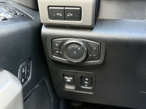 Used 2015 Ford F150 Lariat w/ Equipment Group 501A Mid image 16