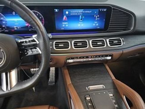 Used 2025 Mercedes-Benz GLS 450 4MATIC w/ AMG Line Exterior image 6