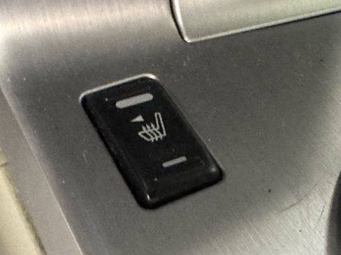 Used 2004 INFINITI FX35 2WD w/ Touring Pkg image 10