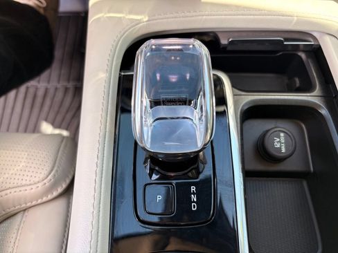 Used 2025 Volvo XC90 T8 Ultra w/ Protection Package AWD/4WD image 19