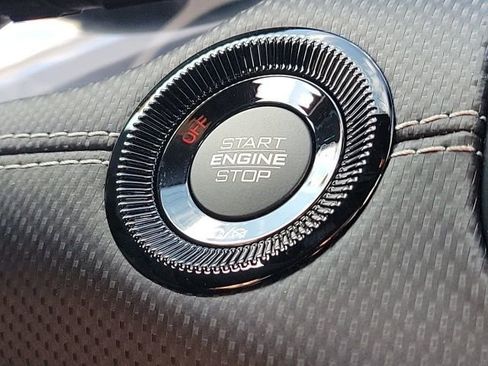 Used 2024 Jeep Compass Latitude w/ Sun and Sound Group image 39