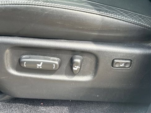 Used 2018 Toyota Land Cruiser image 22