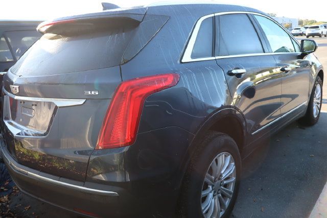 Used 2019 Cadillac XT5 AWD image 2