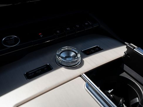 Used 2025 Lincoln Navigator L Reserve AWD/4WD image 49