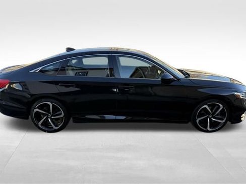 Used 2019 Honda Accord Sport image 4