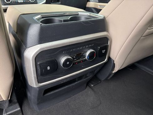 Used 2024 Ford Expedition Limited RWD image 24