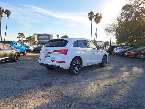 Used 2023 Audi Q5 2.0T Premium w/ Convenience Package image 3