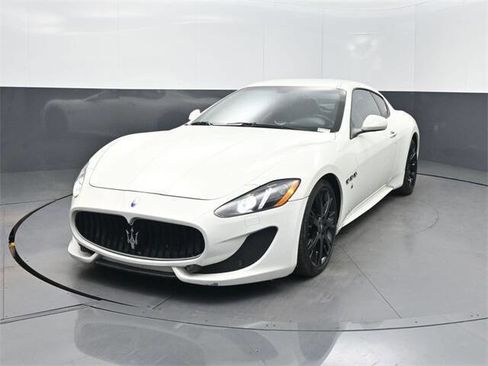 Used 2016 Maserati GranTurismo Sport image 1