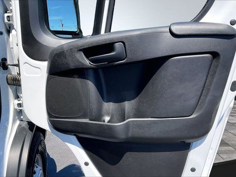 Used 2025 RAM ProMaster 2500 w/ Convenience Group FWD image 25