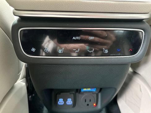 Certified 2026 Genesis GV80 2.5T Prestige AWD/4WD image 29