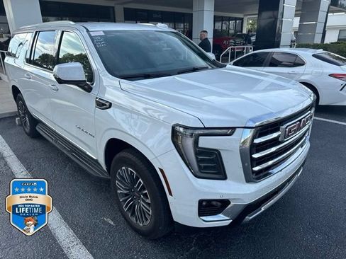 Used 2025 GMC Yukon XL Elevation AWD/4WD image 2