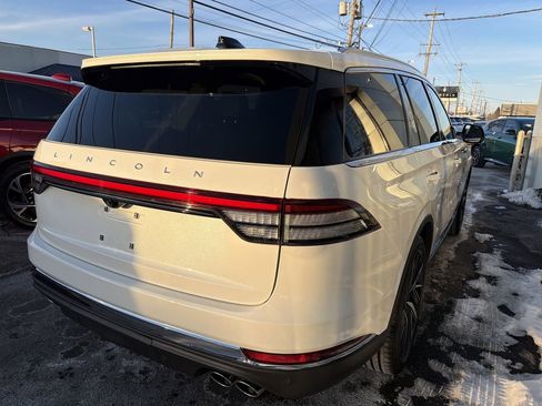 New 2026 Lincoln Aviator Reserve image 3