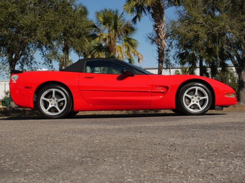 Used 2000 Chevrolet Corvette Convertible image 70