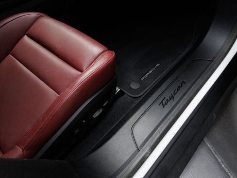 Certified 2023 Porsche Taycan RWD image 34