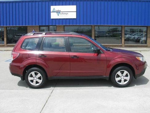 Used 2012 Subaru Forester 2.5X AWD/4WD image 4