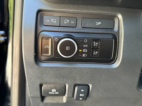 Used 2024 Ford F350 Lariat w/ Lariat Ultimate Package AWD/4WD image 29