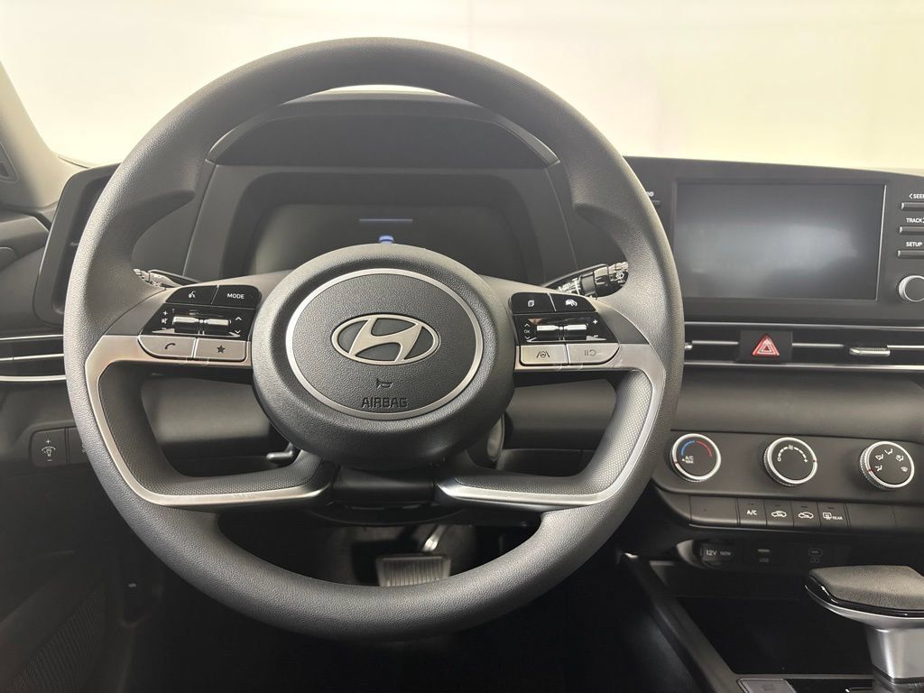 New 2026 Hyundai Elantra SE FWD image 20