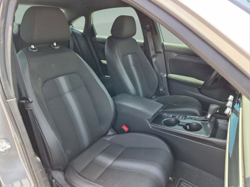 Used 2023 Honda Civic Sport image 19