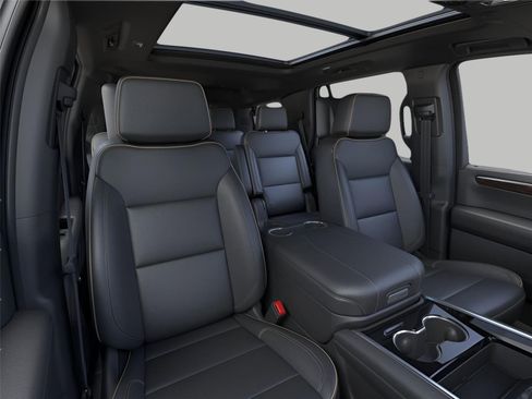 Used 2026 Chevrolet Tahoe Premier AWD/4WD image 16
