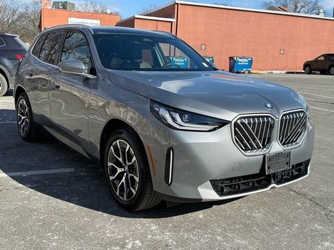 Used 2025 BMW X3 xDrive30i w/ Premium Package image 6