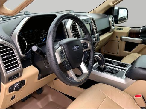 Used 2015 Ford F150 Lariat w/ Equipment Group 502A Luxury AWD/4WD image 18