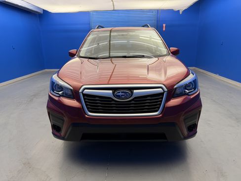Used 2020 Subaru Forester Premium AWD/4WD image 3