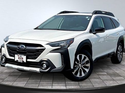 Used 2025 Subaru Outback Limited AWD/4WD image 1