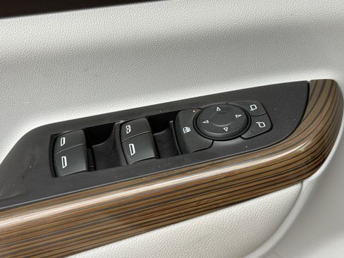 Used 2020 GMC Acadia SLE image 26