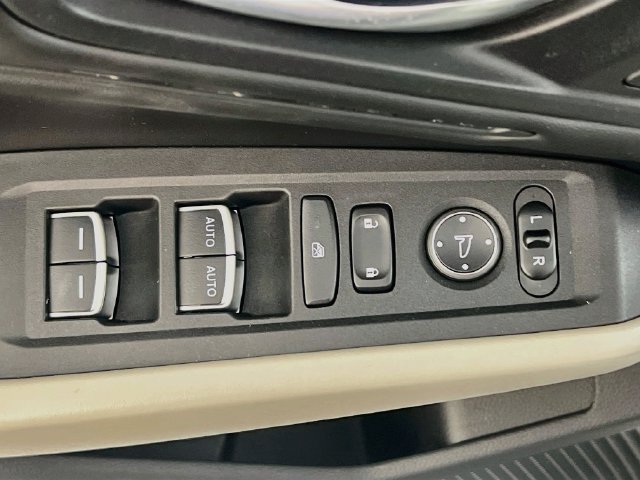 Used 2023 Honda Accord EX-L image 12