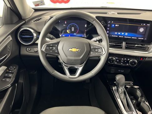 New 2026 Chevrolet Trax LT FWD image 13