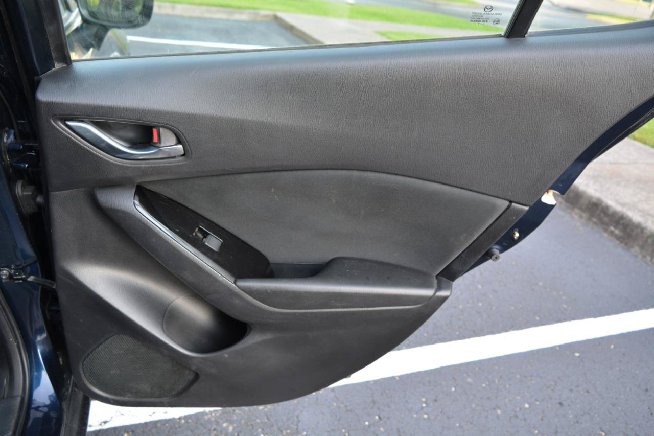 Used 2017 MAZDA MAZDA3 Sport FWD image 16