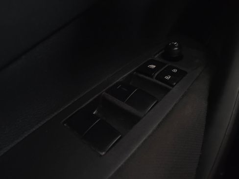 Used 2022 Toyota Corolla LE FWD image 27