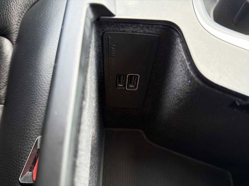 Used 2018 Volvo XC60 T5 Momentum w/ Advanced Package image 30