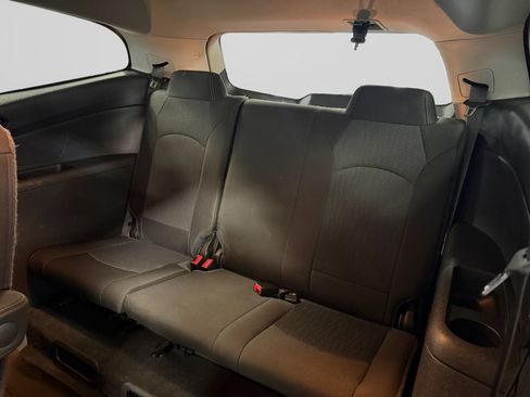 Used 2016 Chevrolet Traverse LT w/ Style and Technology Package FWD image 21