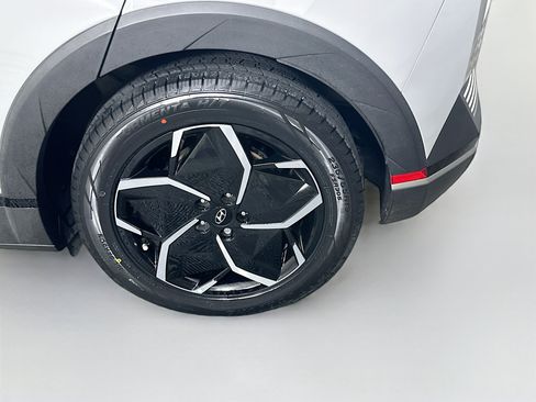 Used 2024 Hyundai Ioniq 5 SEL RWD image 11