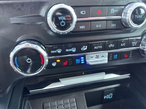 Used 2025 Ford F250 Platinum w/ Tremor Off-Road Package image 25