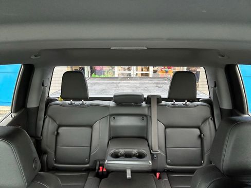 Used 2023 GMC Sierra 1500 SLT AWD/4WD image 25