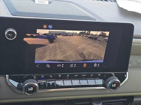 New 2026 Chevrolet Colorado ZR2 w/ Technology Package AWD/4WD image 20