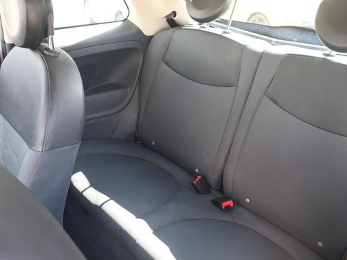 Used 2015 FIAT 500 Pop image 16