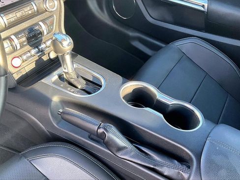 Used 2019 Ford Mustang GT Premium image 12