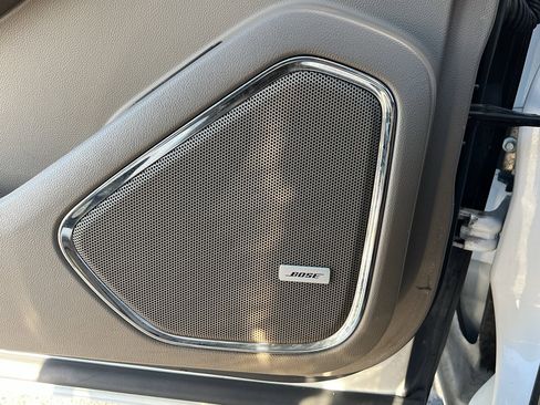 Used 2019 Chevrolet Suburban Premier image 15