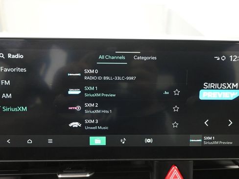 Used 2025 Kia Carnival FWD image 16