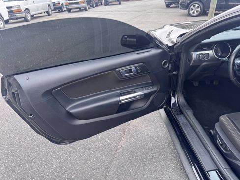 Used 2019 Ford Mustang GT image 10