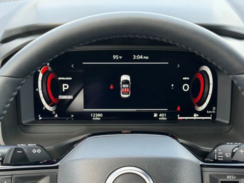 Certified 2025 Nissan Rogue Platinum FWD image 23