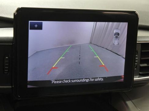 Used 2021 Ford Explorer XLT w/ Equipment Group 202A image 14