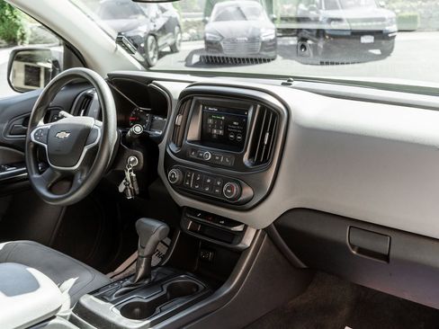 Used 2020 Chevrolet Colorado W/T w/ WT Convenience Package image 12